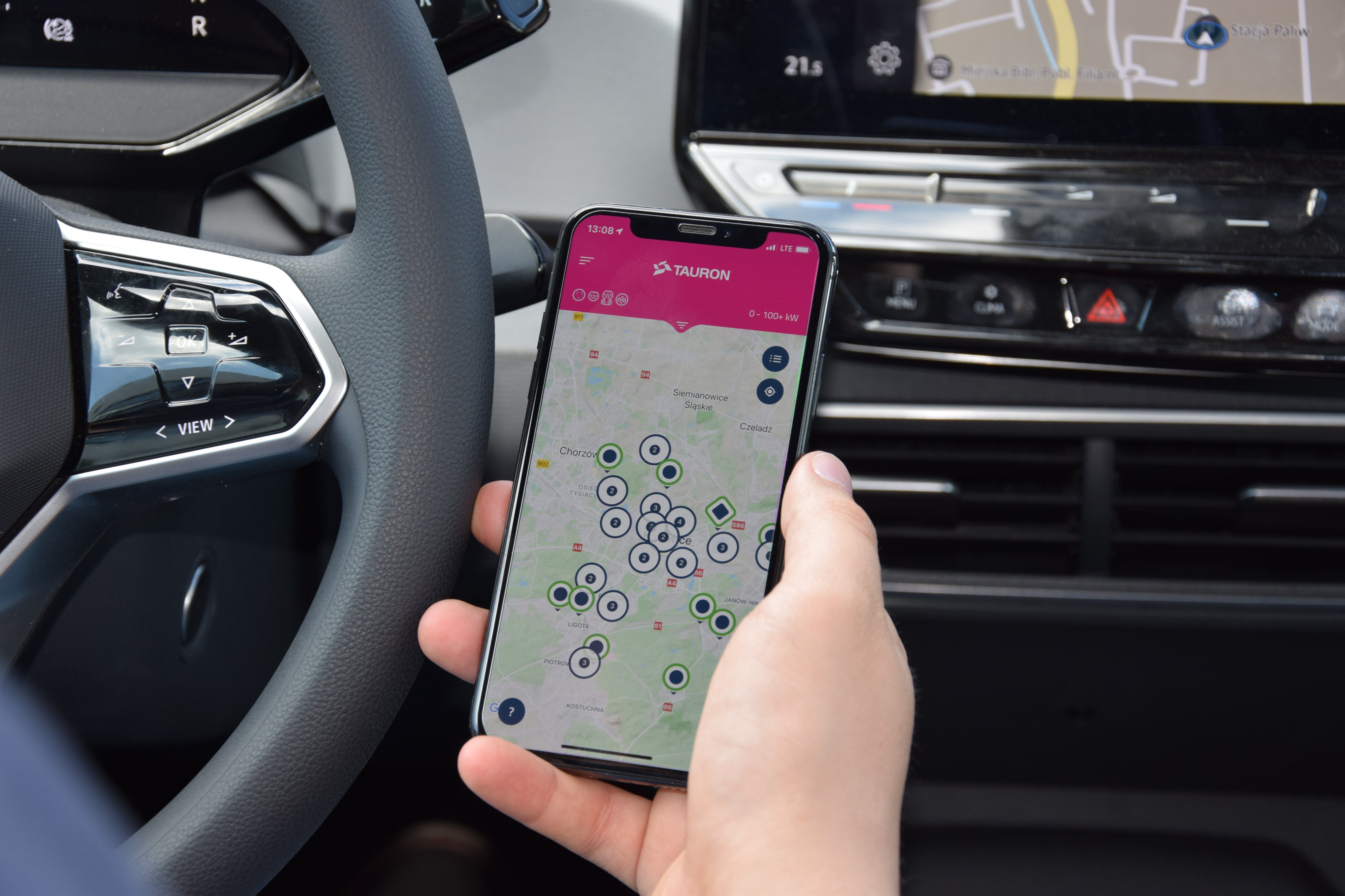 TAURON rozwija usługi dla elektromobilności. Chodzi o usługę eTAURON Flota