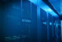 Sztuczna inteligencja globalnie: ogromny ślad węglowy i wodny centrów danych