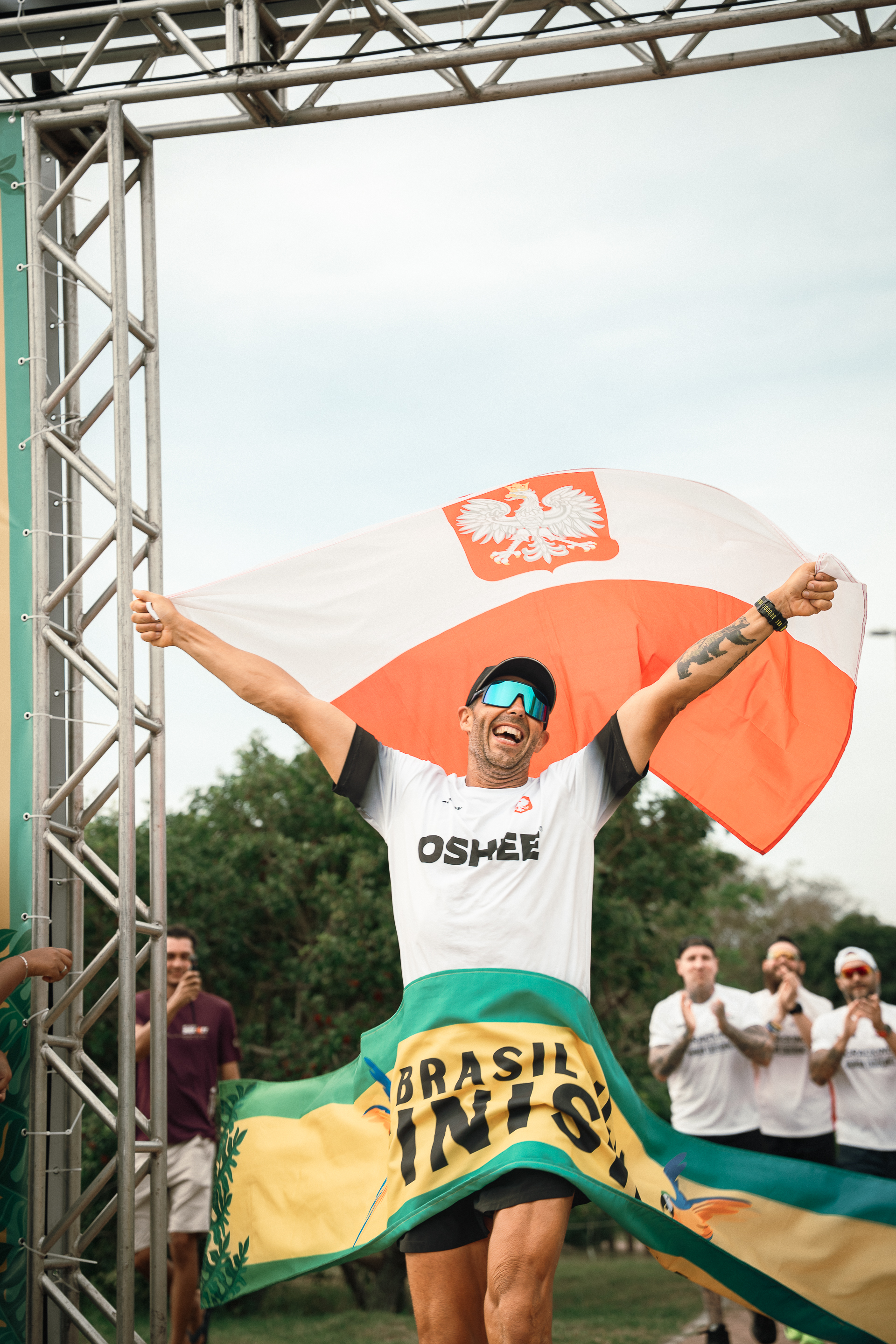 Polak rekordzistą świata w 20-krotnym Ironmanie Continuous – OSHEE przekaże 125 tys. zł Fundacji Cancer Fighters